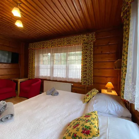 Homestay Lesna *